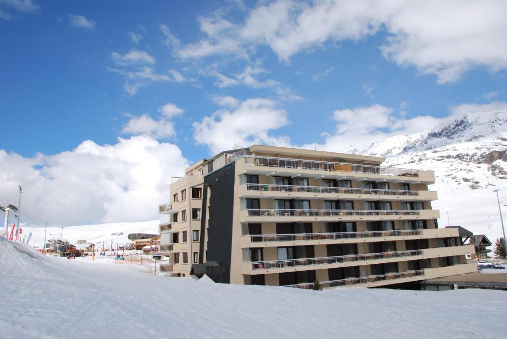 Hotel Le Dome Alpe d'Huez Eksteriør bilde